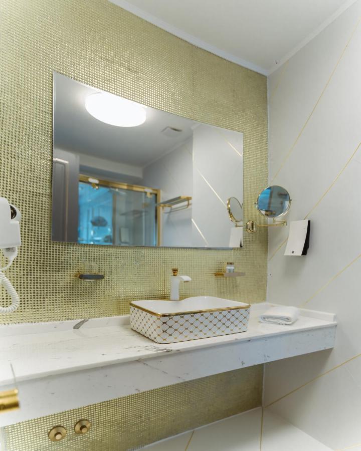 Hotel Maris Улцин Екстериор снимка