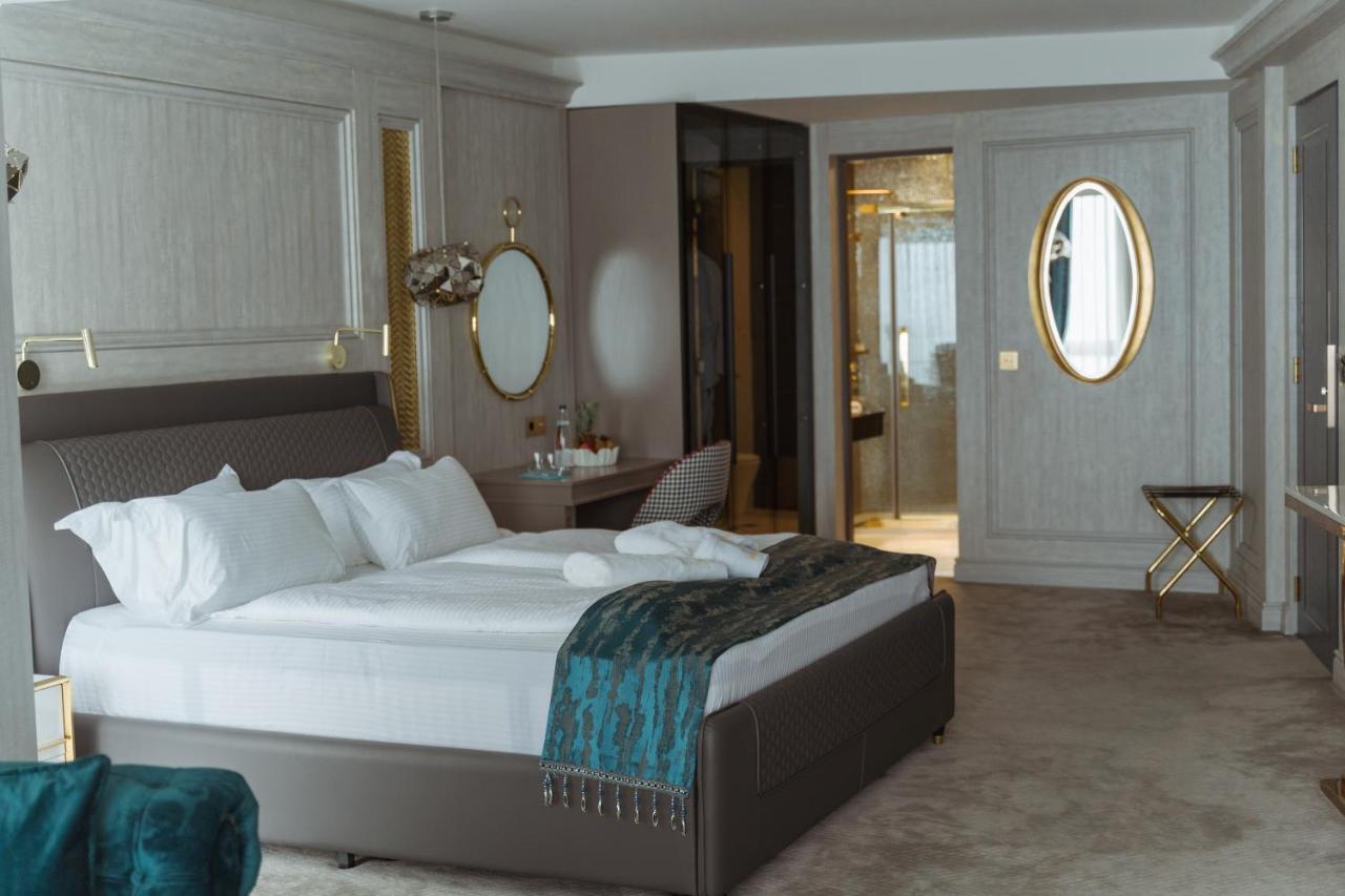 Hotel Maris Улцин Екстериор снимка