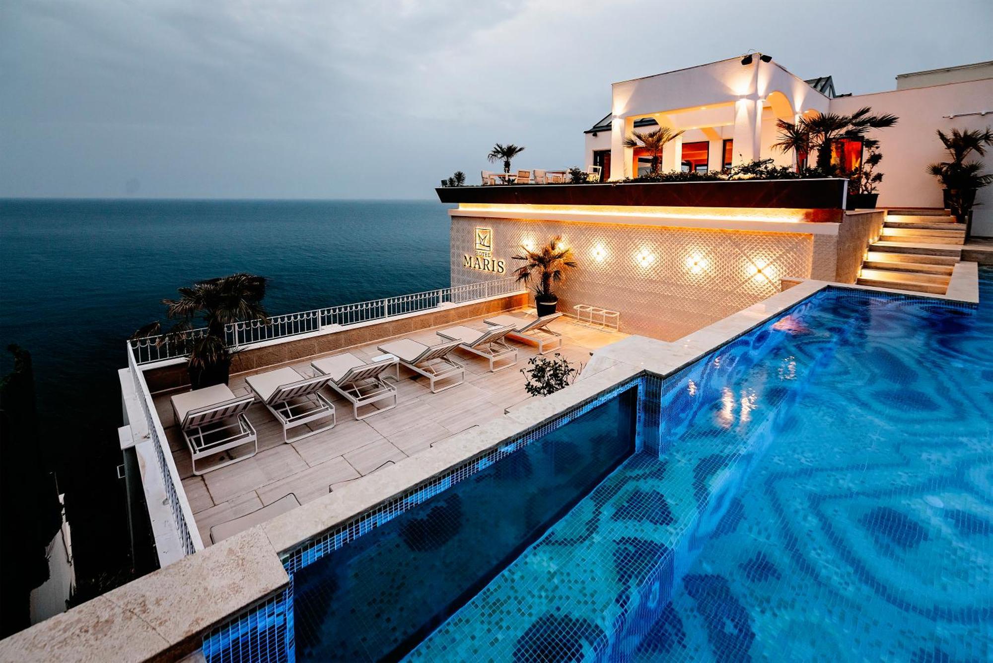 Hotel Maris Улцин Екстериор снимка