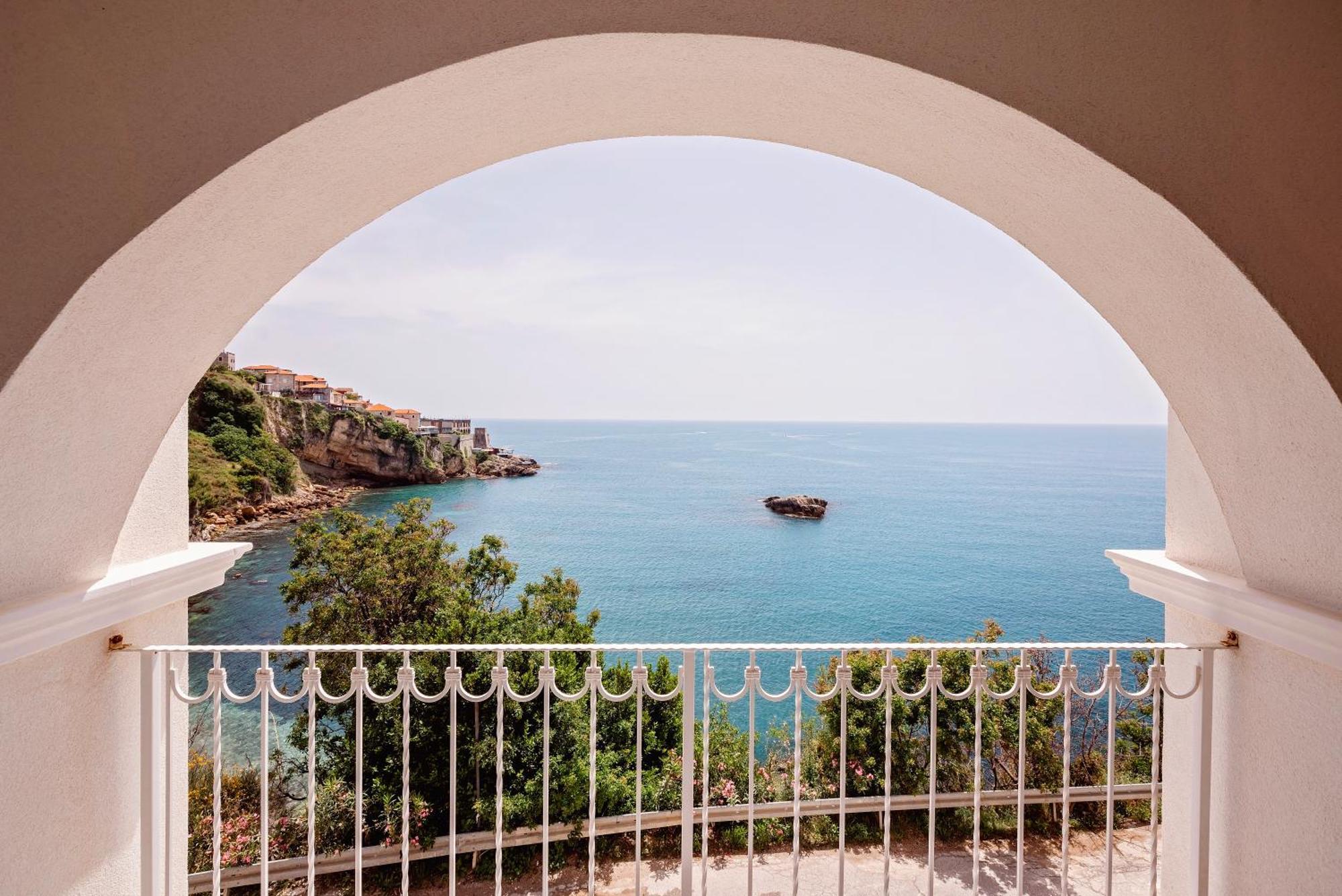 Hotel Maris Улцин Екстериор снимка