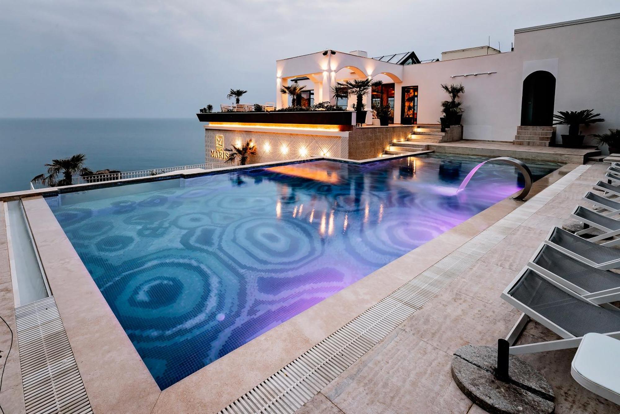 Hotel Maris Улцин Екстериор снимка