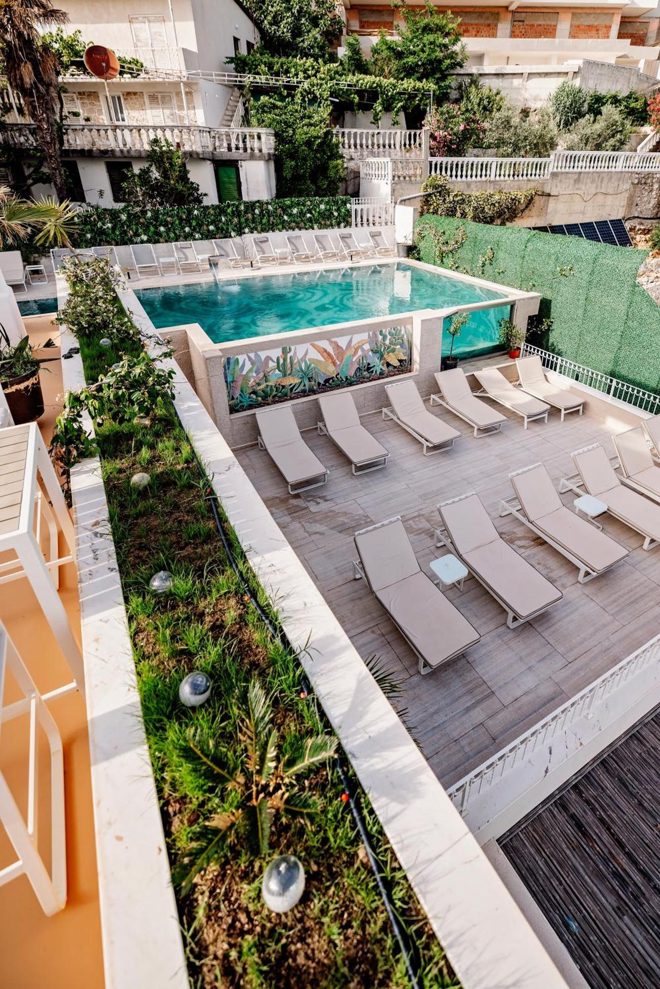 Hotel Maris Улцин Екстериор снимка